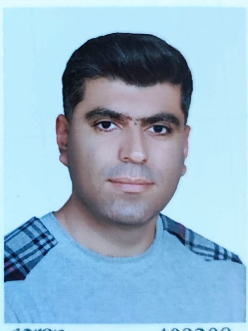 آرش داوریان