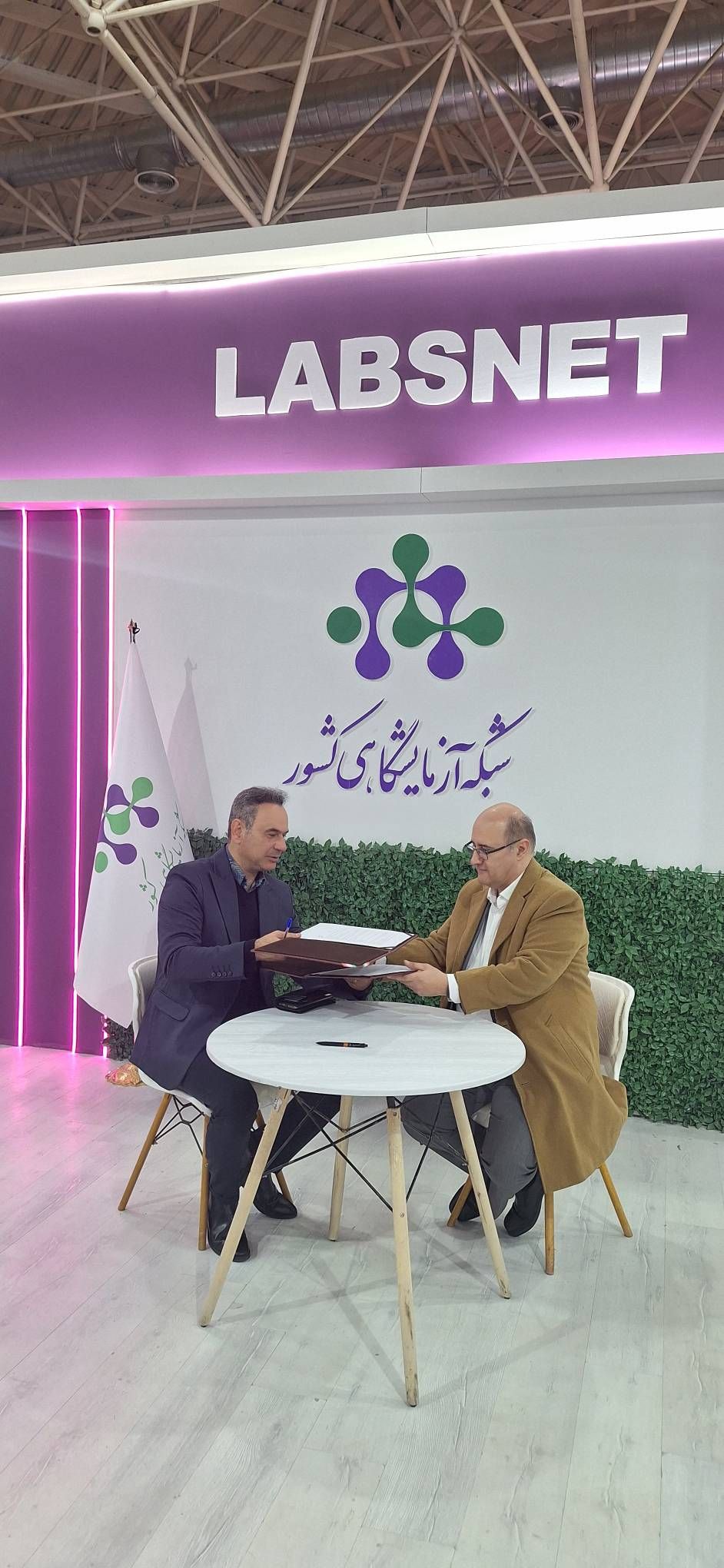 گزارش تصویری حضور آزمایشگاه جویا بهنود در نمایشگاه ایران‌ساخت