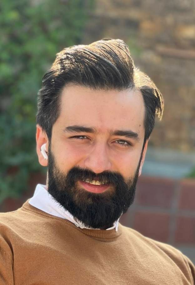کسری برادرانی